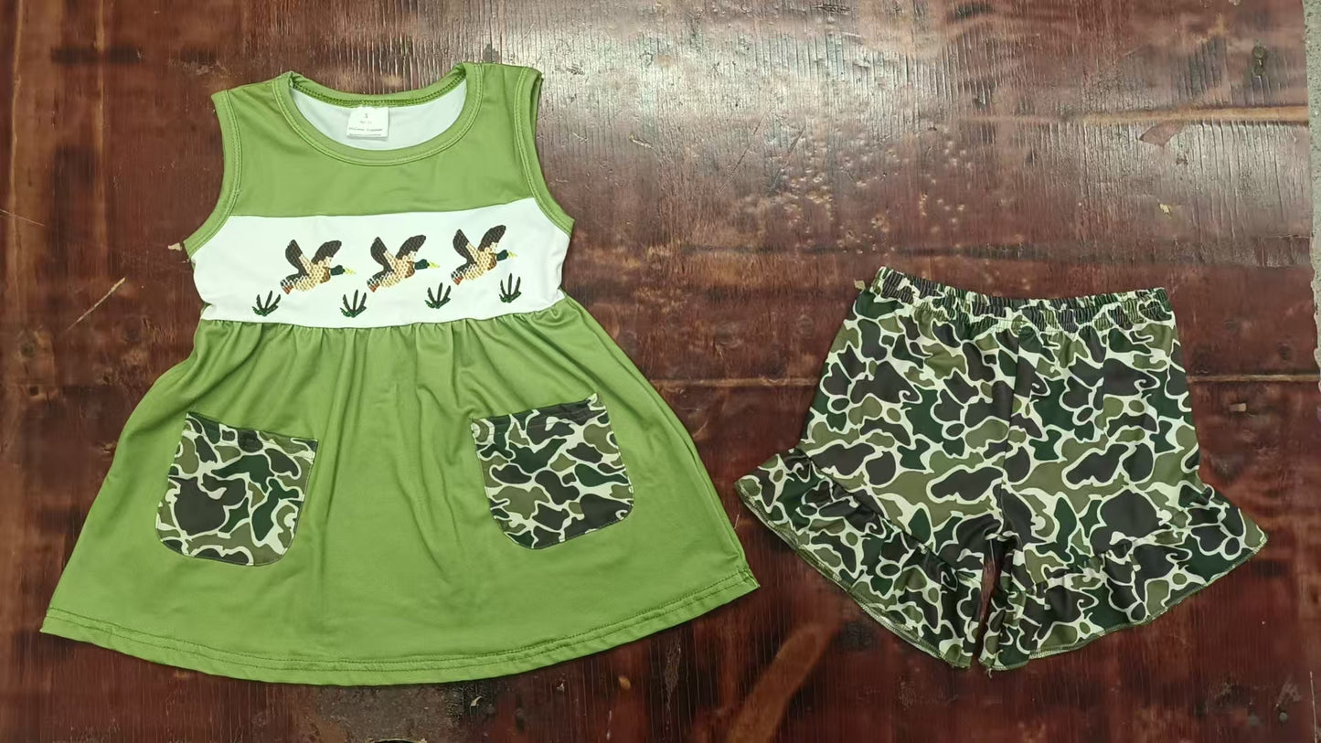 Custom moq 3 eta 6-7weeks baby girls clothes duck camouflage sleeveless shorts sets-25.4.30