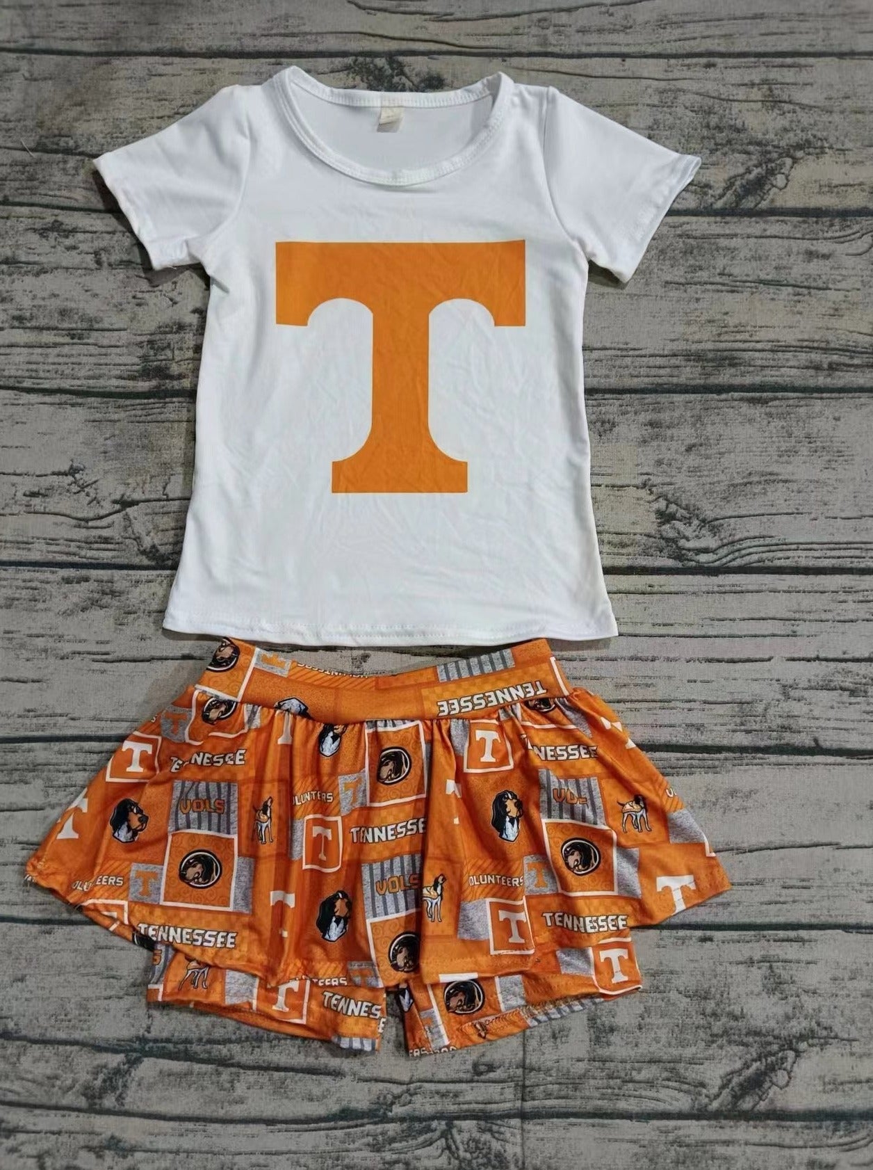 custom moq 5 eta 4-6weeks summer team baby girls clothes white short sleeve orange shorts sets