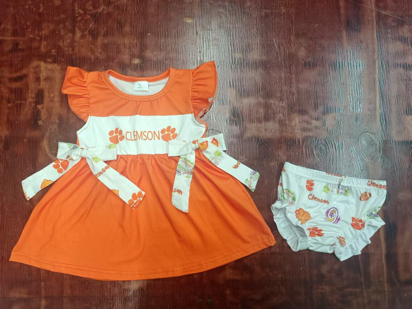 Custom moq 3 eta 6-7weeks baby girl clothes team orange flying sleeve briefs sets