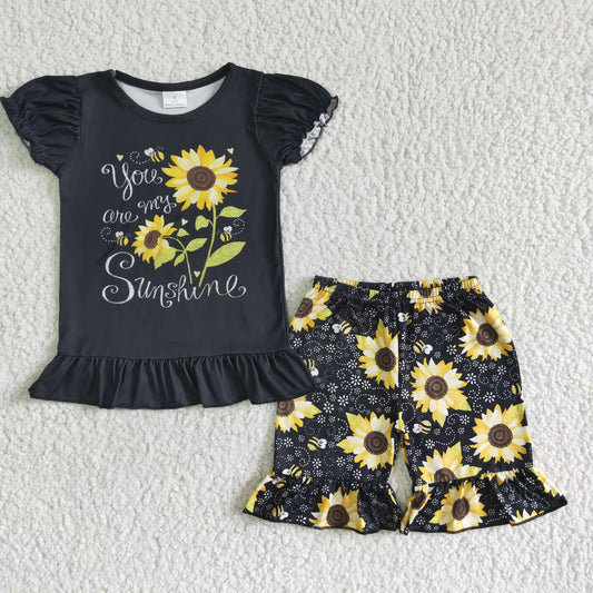 sunflowers top with shorts outfits