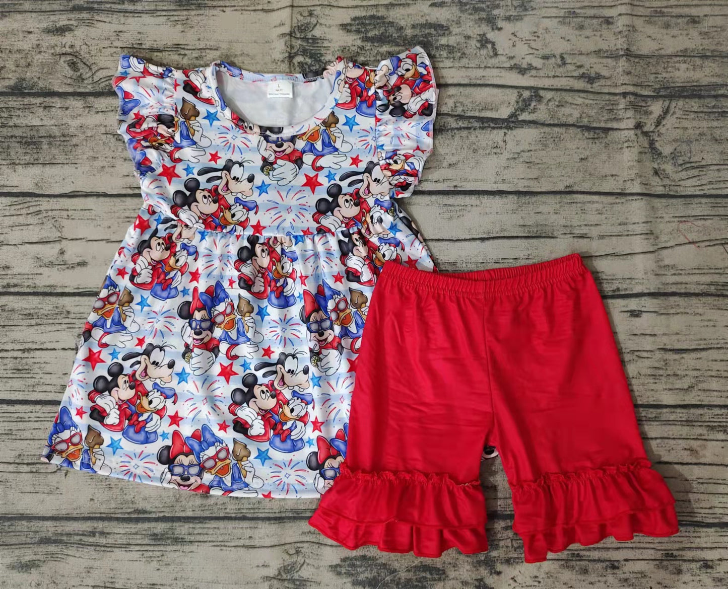 summer top with shorts outfits