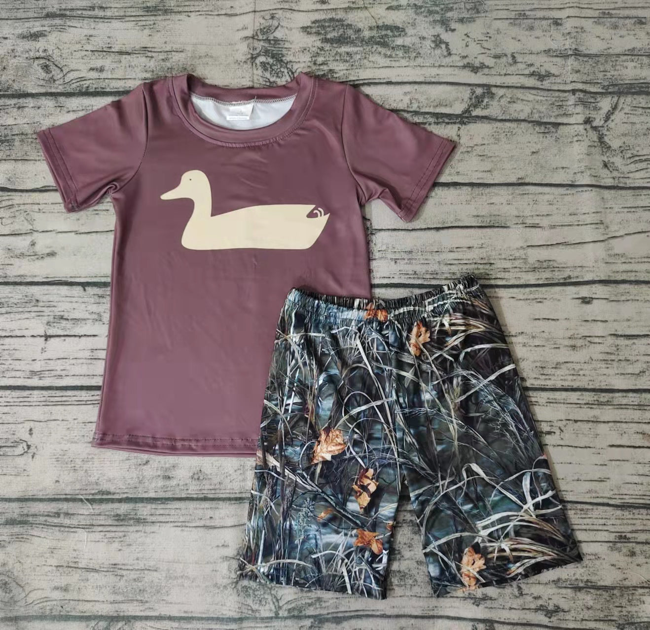 Brown Duck Short Sleeve Green Shorts Suit
