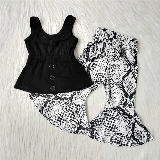 black top with pants outfits