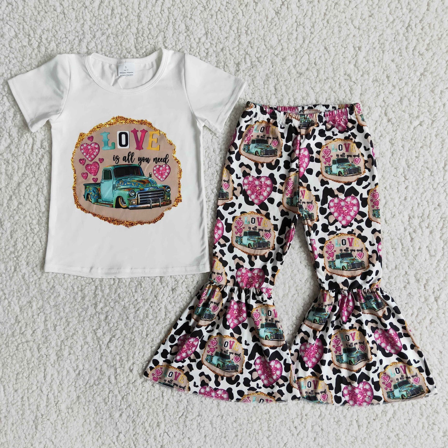 love car Valentine's Day outfits hot fashion