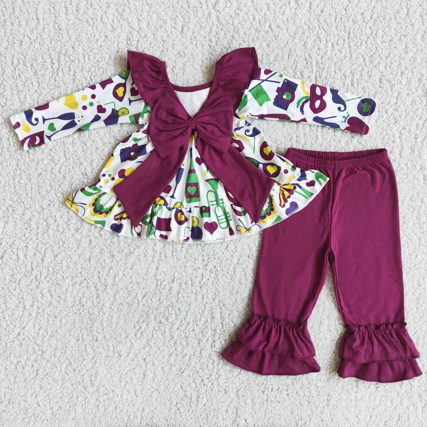 6 A0-1 Mardi Gras mask bow top purple trousers
