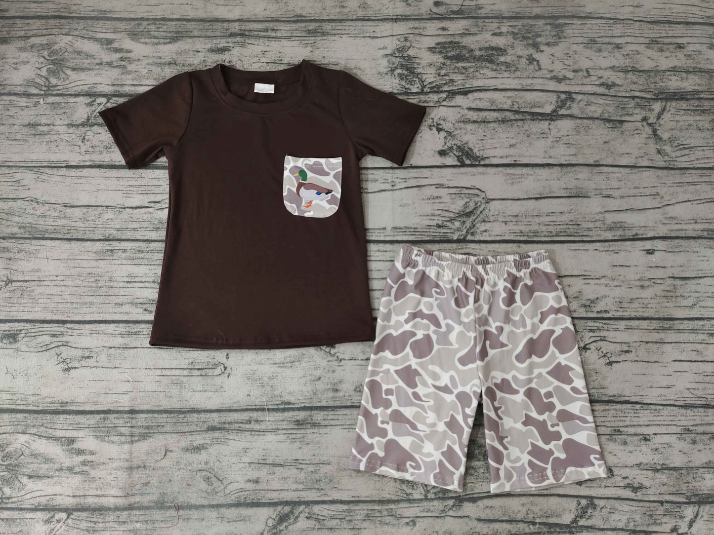 boys short sleeve top with short pants duck print
