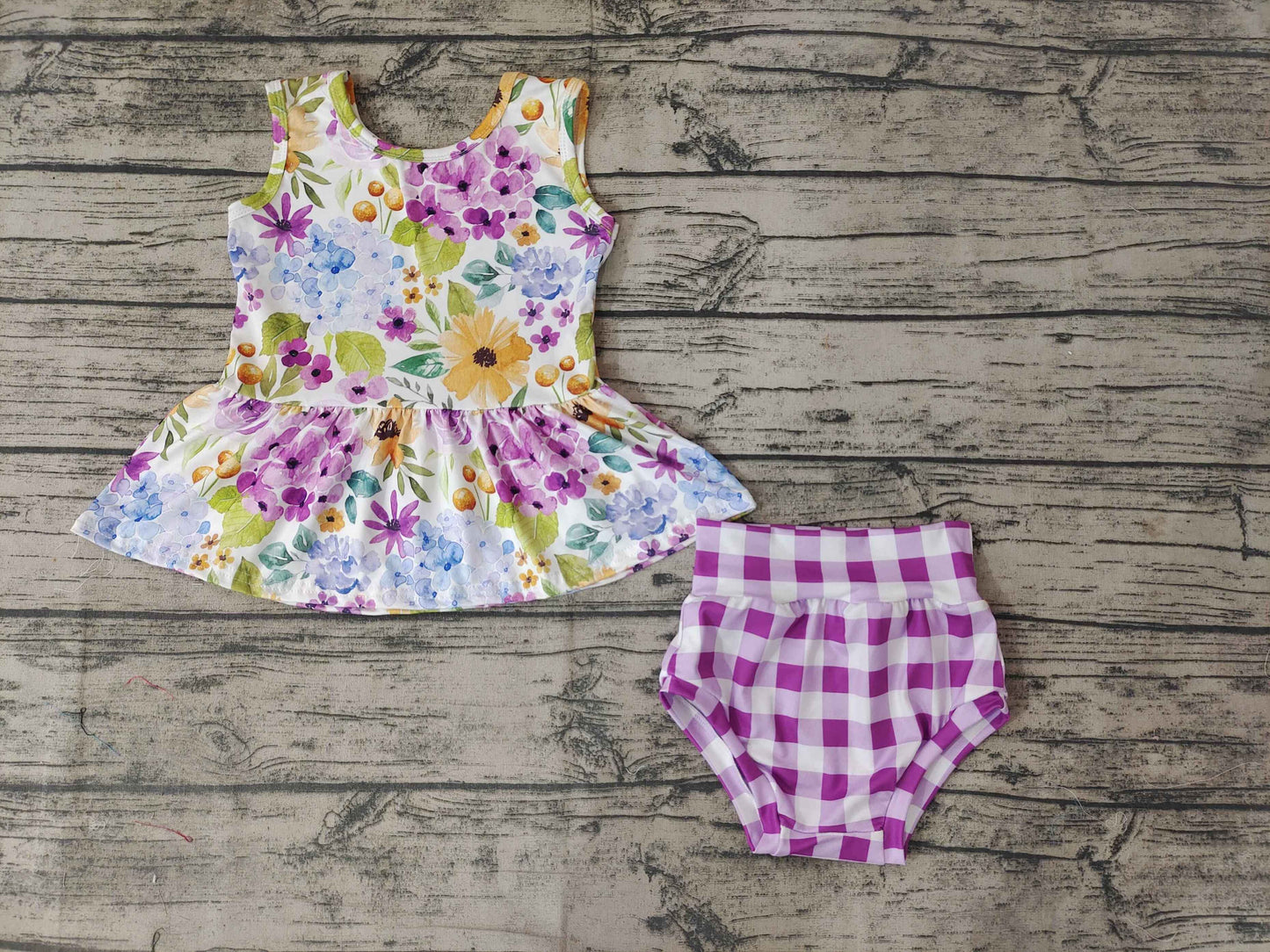 Girls short sleeve top with bummie flower print