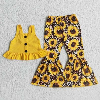 YELLOW OUTFITS SUNFLOWERS